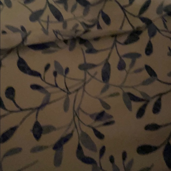 Meet your Posher, Lisette - Picture 1 of 1